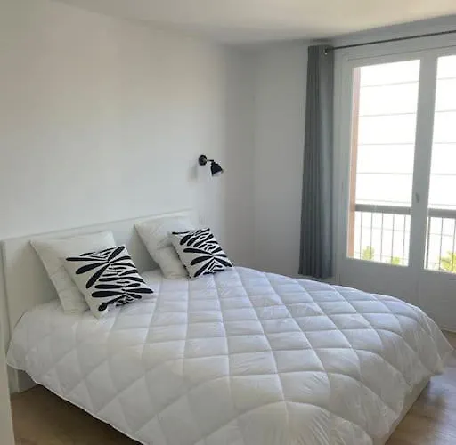 Juan F3 100 M Des Plages Apartamento Antibes